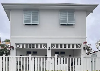 Fixed louvre shutters