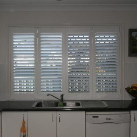Denise and Allen chose plantation shutters for their lovely home, painted in a Silk White with a 64mm blade size. They have added these kind of shutters throughout their home therefore making every window a feature window that complements their decor wonderfully. 