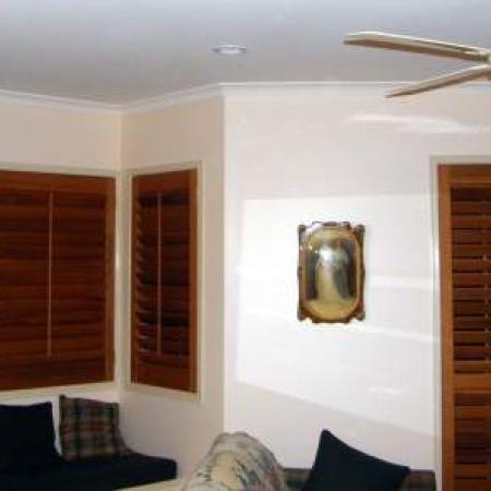 Sue's elegant home and her use of plantation shutters to add richness to the look and feel of her home. Not only are Western Red Cedar shutters stylish features to your home but they also have insultating properties; keep your house warm during winter and cooler during those hot summer days.